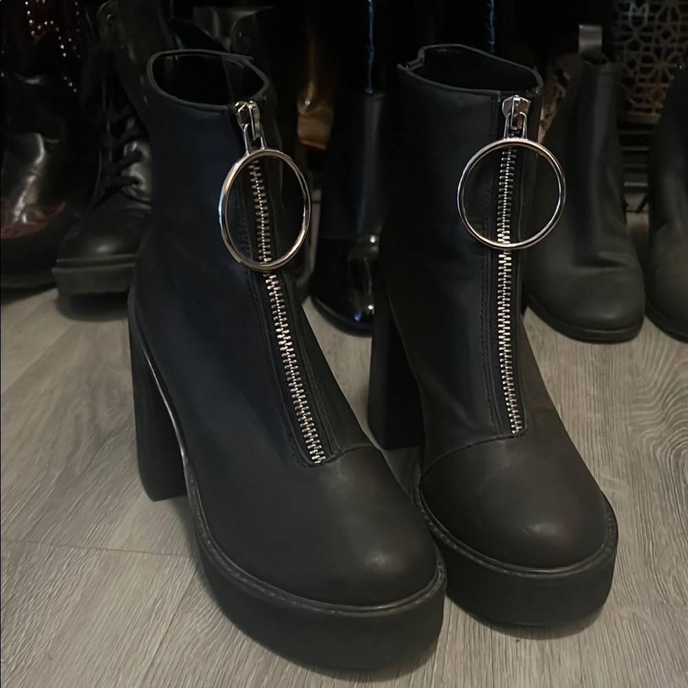 Current Mood Black Heeled Boots with Chunky Platform